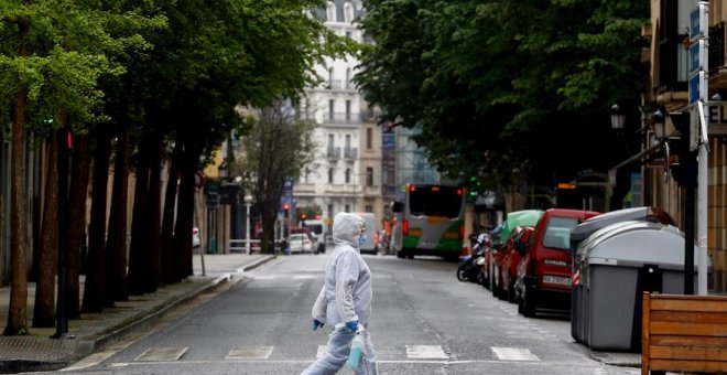 La oposición pide al Gobierno que no genere "confusión" tras la rectificación sobre el confinamiento de los menores