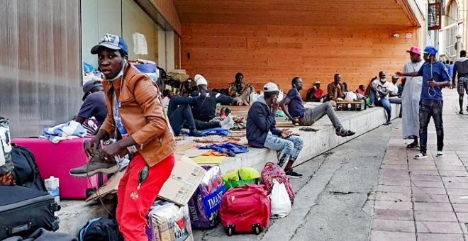 "¿Que si hay racismo en Lleida?": un futbolista se ofrece a pagar hoteles a 200 jornaleros y estos se niegan a albergarlos