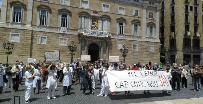 Una dotzena de CAP protesten a Barcelona per reclamar espais dignes