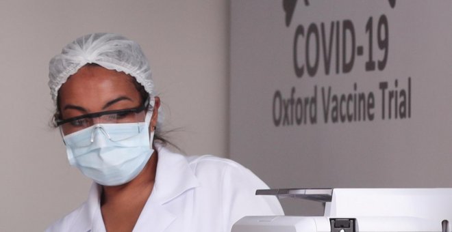 La vacuna de Oxford contra el coronavirus genera anticuerpos y parece "segura"