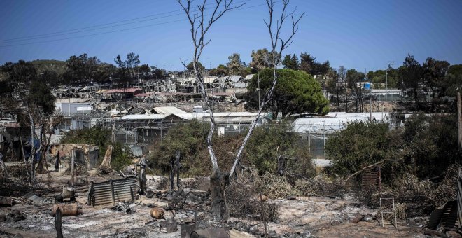 Condenados a 10 años de cárcel cuatro jóvenes acusados de la destrucción del campamento de Moria tras un proceso judicial cuestionado