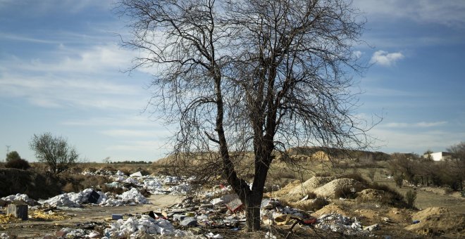 Retorno de envases, canon a vertederos y fin absoluto del amianto: así es la nueva ley de residuos