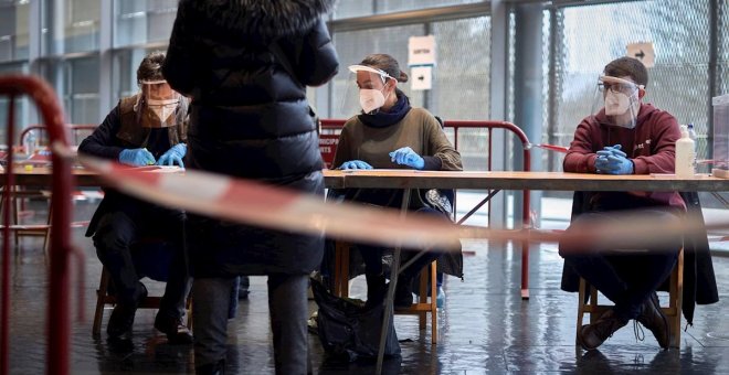 La participación en las elecciones catalanas se desploma 25 puntos y queda en el 53%