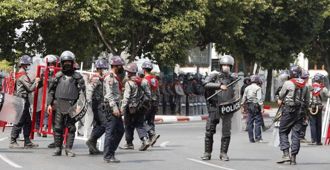 La junta militar de Myanmar amenaza a los manifestantes: "La confrontación supondrá la pérdida de vidas"