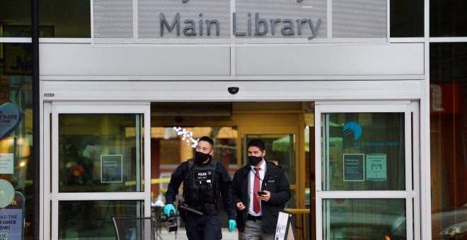 Una mujer muerta y seis heridos tras un apuñalamiento múltiple en una biblioteca de Canadá