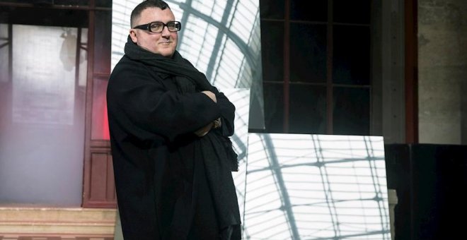 Muere a los 59 años el diseñador de moda Alber Elbaz en París