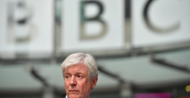 Dimite el presidente de la National Gallery, ex director de la BBC, tras un informe que halló prácticas "engañosas" para entrevistar a Lady Di