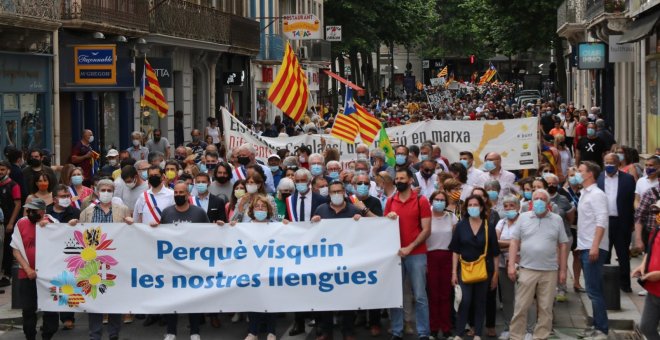 La reivindicació de l'ús català marca l'últim acte dels 25 anys del text que protegeix les llengües minoritzades