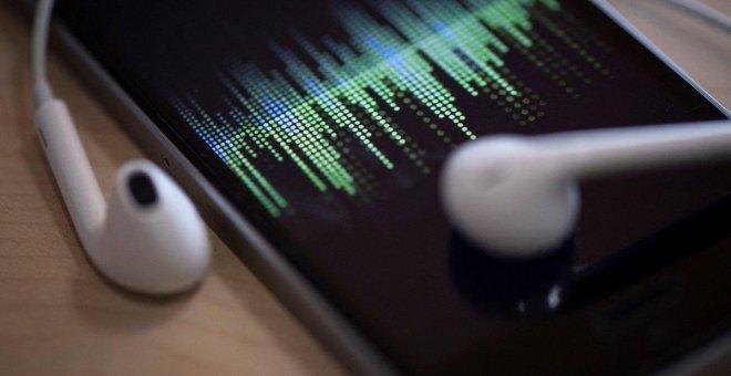 Audios de WhatsApp, series y podcast al doble de velocidad: ¿tiene sentido tanto acelere?