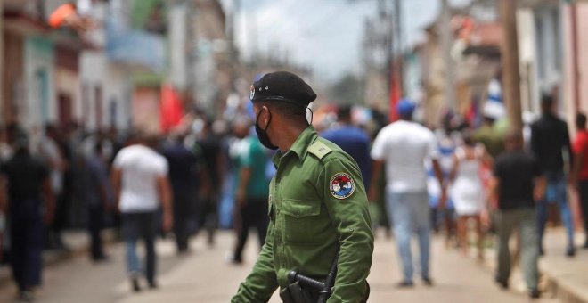 Denuncian represión policial contra manifestantes en protestas en Cuba