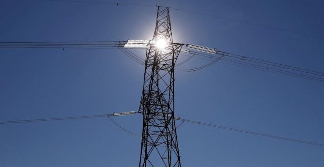 El precio de la luz seguirá batiendo récords hasta final de año tras encadenar máximos históricos en verano