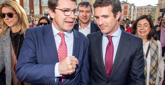 Mañueco y los consejeros de su Gobierno encabezan la lista del PP para Castilla y León tras el choque con Génova