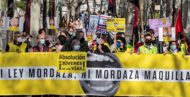 El Congreso vuelve a aplazar el debate de los aspectos más polémicos de la 'ley mordaza'