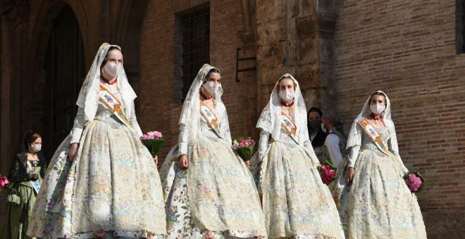 Alicia y Laura, la pareja que ha cuestionado los roles de género en las Fallas