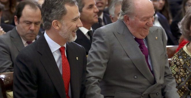 El rey viaja a Abu Dabi por la muerte del presidente de Emiratos, pero no se verá con Juan Carlos, según Casa Real