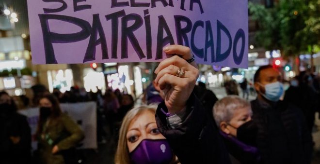 La Justicia sustituye una pena de siete años de cárcel a un hombre por maltrato a su exmujer y sus hijos por una multa de 1.530 euros