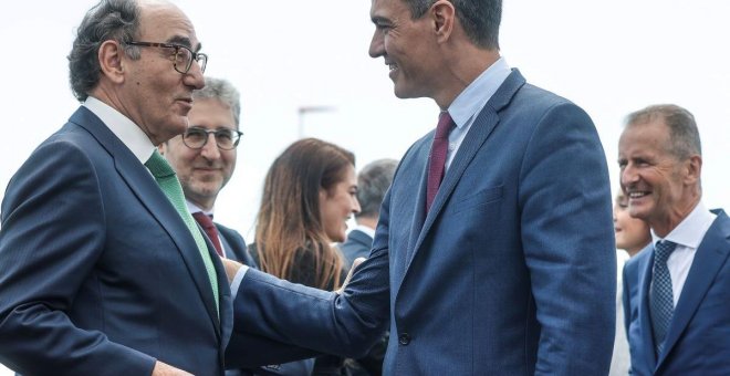 El presidente de Iberdrola: "Sólo los tontos que siguen con la tarifa regulada del Gobierno pagan más luz"