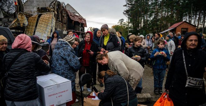 Rusia continúa con la evacuación de Jersón mientras Ucrania repara su red eléctrica