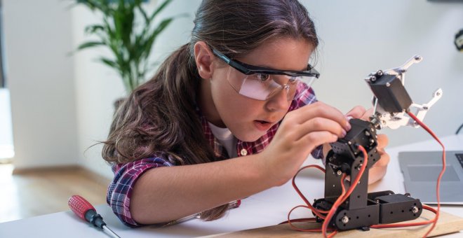 Apostar por el talento femenino STEM para una sociedad más igualitaria