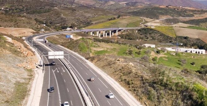 Ferrovial se desprende del último paquete de la autopista Ausol