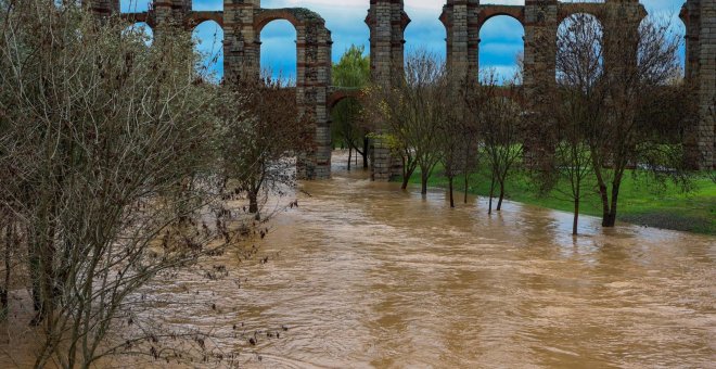 La llegada a Extremadura de la borrasca Efraín deja fuertes inundaciones