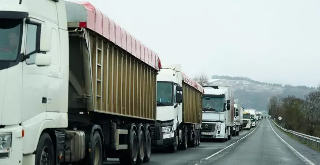 Bruselas propone recortar las emisiones de CO2 de los camiones en un 90% en 2040