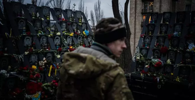 Ocho periodistas muertos y 217 medios ucranianos cerrados en un año de guerra