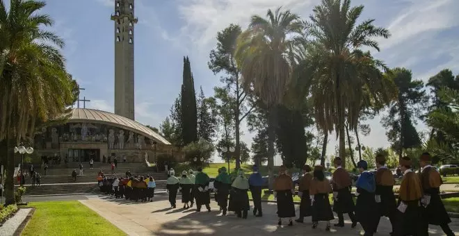 Unas jornadas en la Universidad de Córdoba promueven la pseudociencia y dan voz a terraplanistas y negacionistas