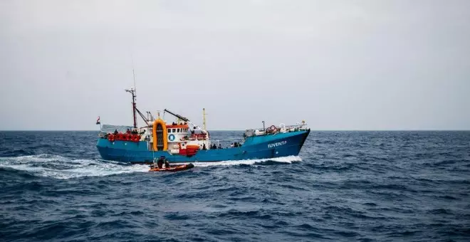 Una embarcación con 500 migrantes a bordo se encuentra en peligro en el Mediterráneo central