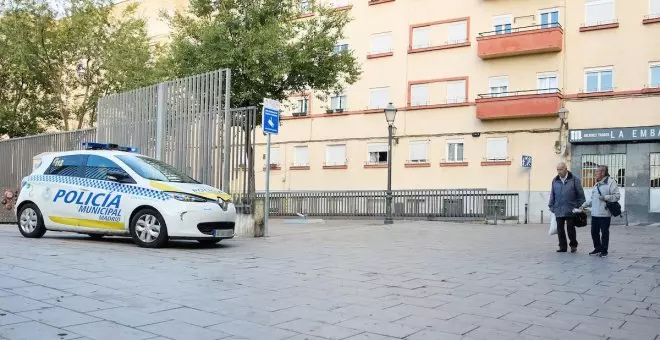 Detienen a un hombre en Madrid por encerrar a su pareja y violarla durante meses