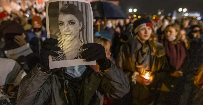 Las mujeres en Polonia tras la prohibición del aborto: una historia de soledad, miedo y desesperación