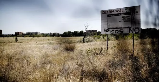 El proyecto urbanístico en la antigua cárcel de Carabanchel olvida la memoria y rompe un parque