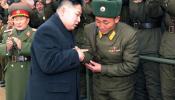Seúl ofrece ayuda a Kim si renuncia al arma atómica