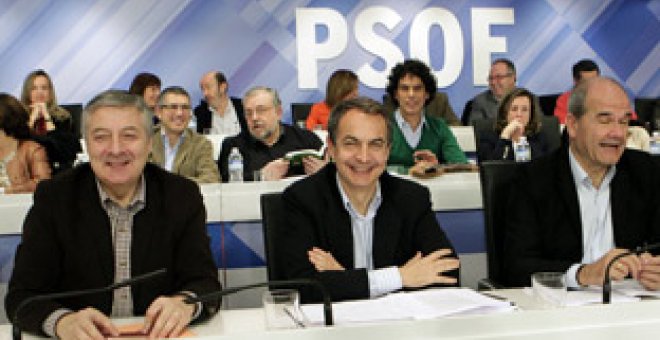 Zapatero pide un debate "ejemplar" y con "autocrítica"