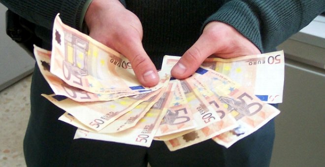 El euro sube ligeramente hasta 1,5768 dólares en la apertura de la Bolsa de Fráncfort