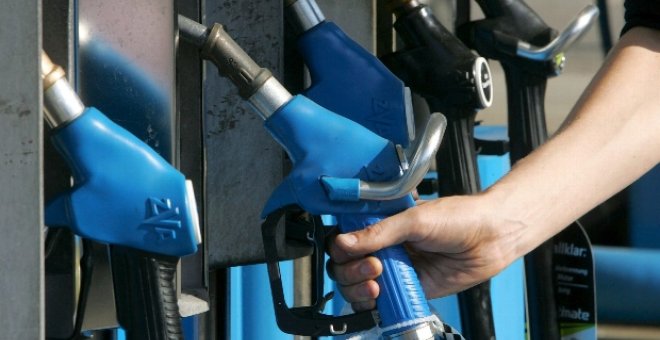 La gasolina y el gasóleo cuestan ya más de 1,2 euros por litro