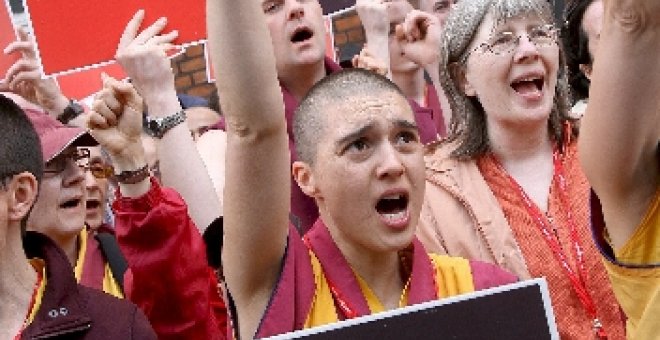 El Dalai Lama denuncia en el Parlamento británico el genocidio cultural chino en el Tíbet