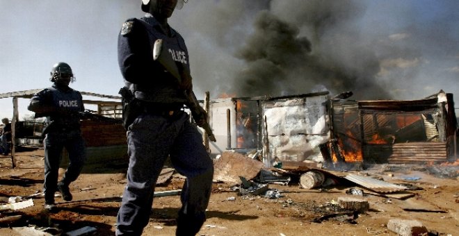 El Ejército de Sudáfrica comienza a intervenir en la lucha contra la ola de violencia