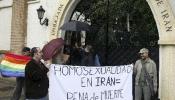 Homosexuales piden en la embajada iraní el fin de la pena de muerte para gays