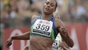 La IAAF descalifica a Marion Jones y le exige un millón de dólares por haberse dopado