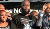 El padre del joven negro asesinado en Ferguson pide un funeral en calma