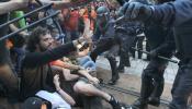Barcelona ultima una manifestación en apoyo a los procesados por el bloqueo del Parlament en 2011