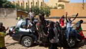 El presidente de Burkina Faso decreta el estado de emergencia y disuelve el Gobierno