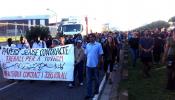 Un millar de personas piden el cierre del CIE de Barcelona