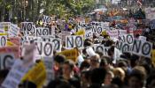 Los estudiantes se echan a la calle contra las políticas educativas 'franquistas' del ministro Wert