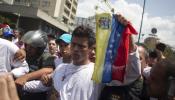 El opositor venezolano Leopoldo López se entrega a la Policía