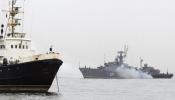 Ucrania denuncia el bloqueo del estrecho de Kerch por buques rusos