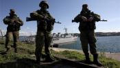 Las tropas rusas siguen con su cerco a las bases ucranianas en Crimea
