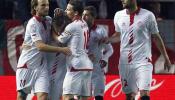 El Sevilla pulveriza a un débil Valladolid