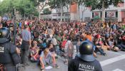 Varios diputados niegan las agresiones de manifestantes en torno al Parlament de Catalunya en 2011